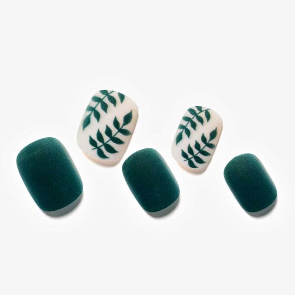 Women Fashion Graffiti nails Gloomy Fantasy